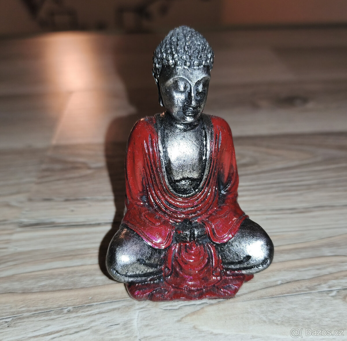 Figurka Buddha