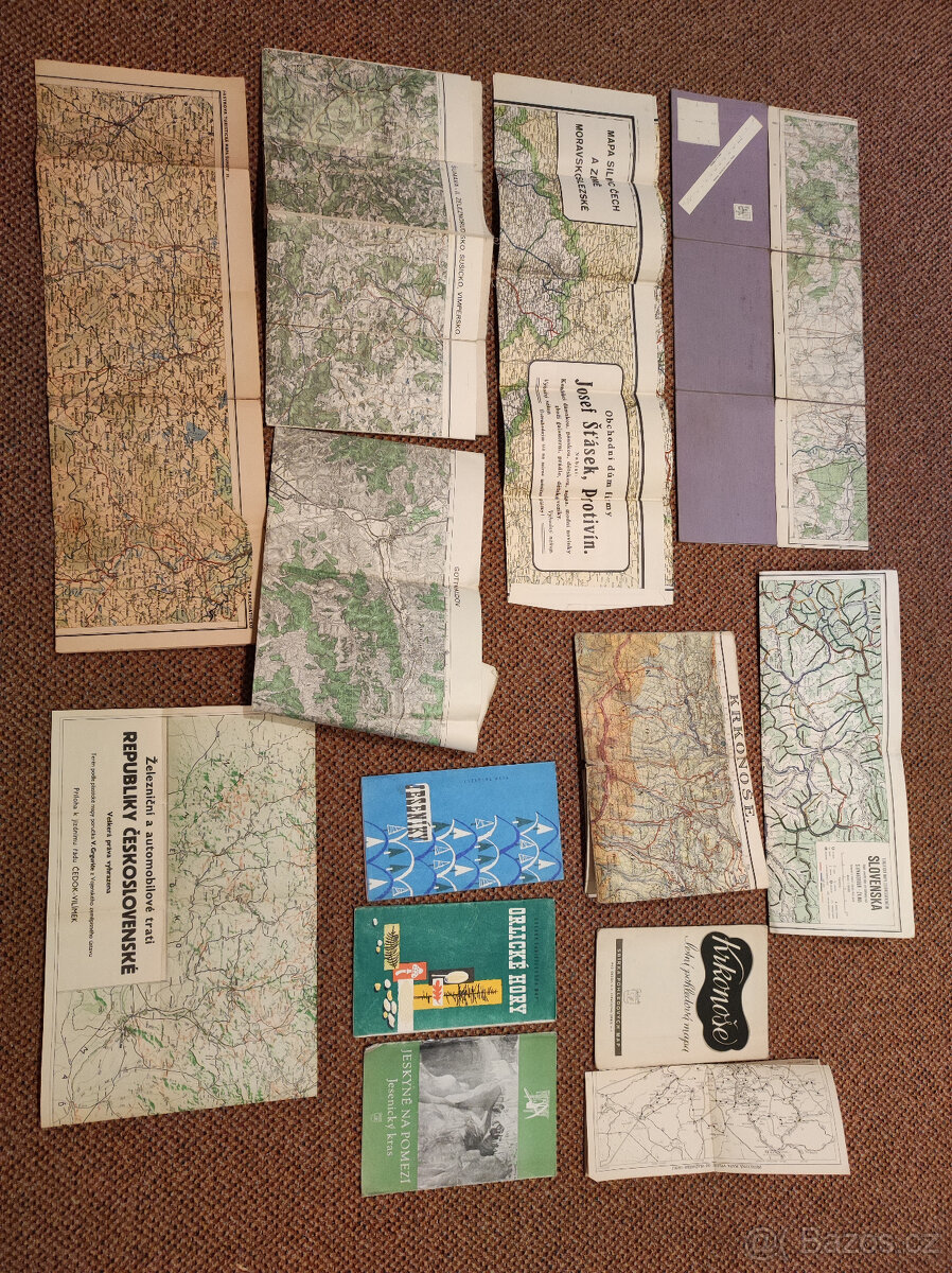 Staré mapy a průvodce