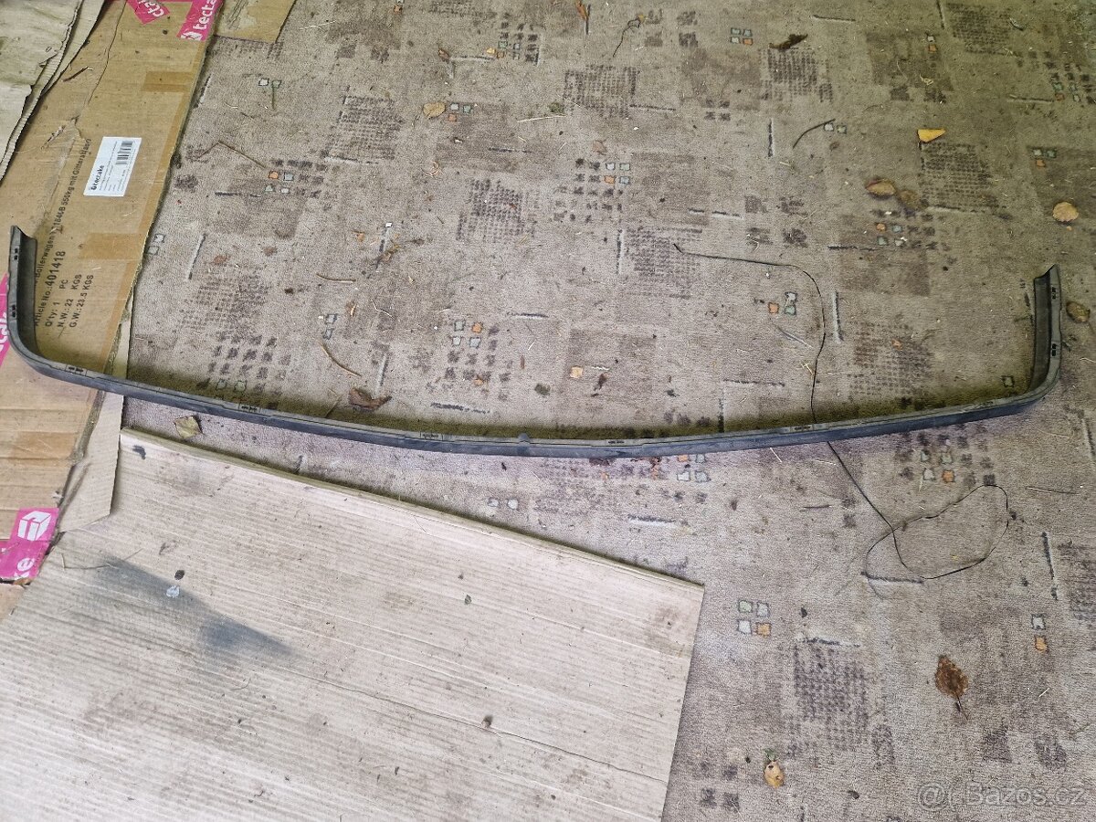 BMW e30 přední podnárazník plast