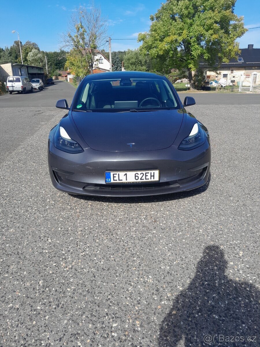 Tesla model 3 Refresh rok 2021 SOH 89%