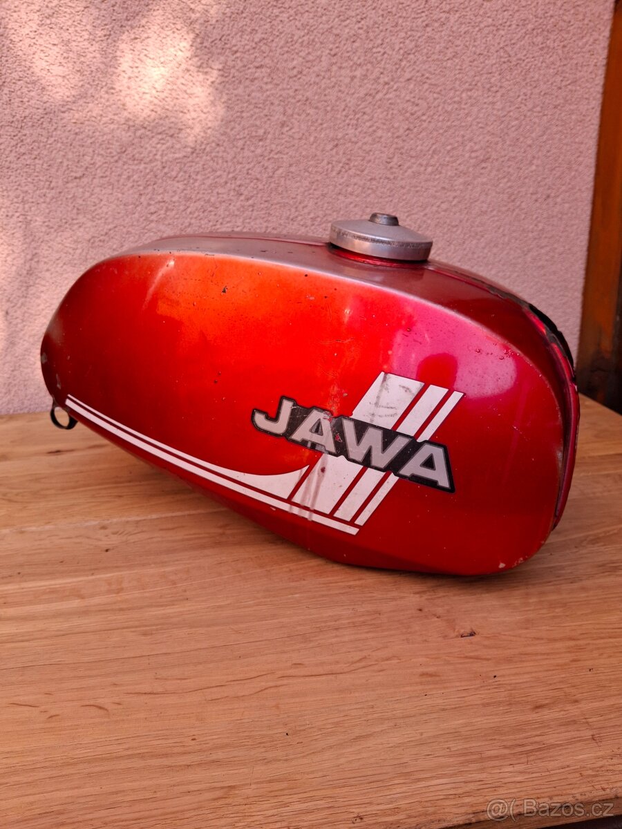 Jawa 634 nádrž