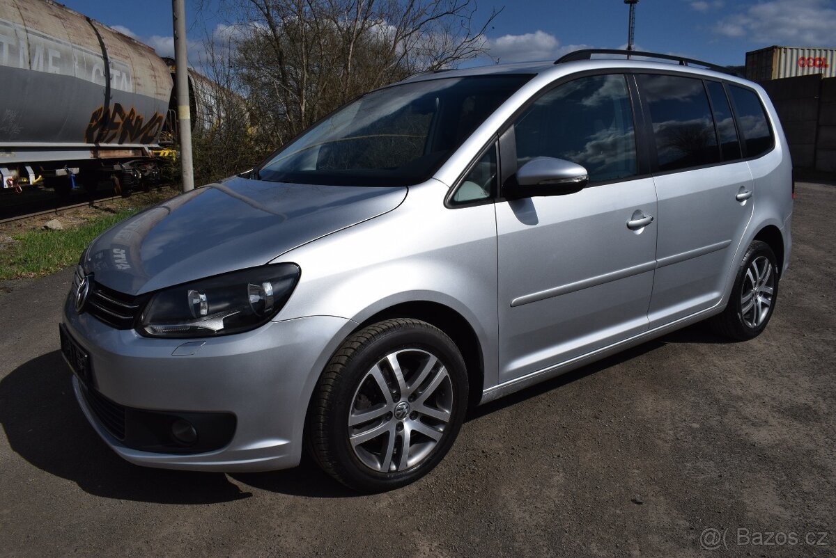Volkswagen Touran 1,4 TSi DSG 7MÍST NOVÉ ROZVODY