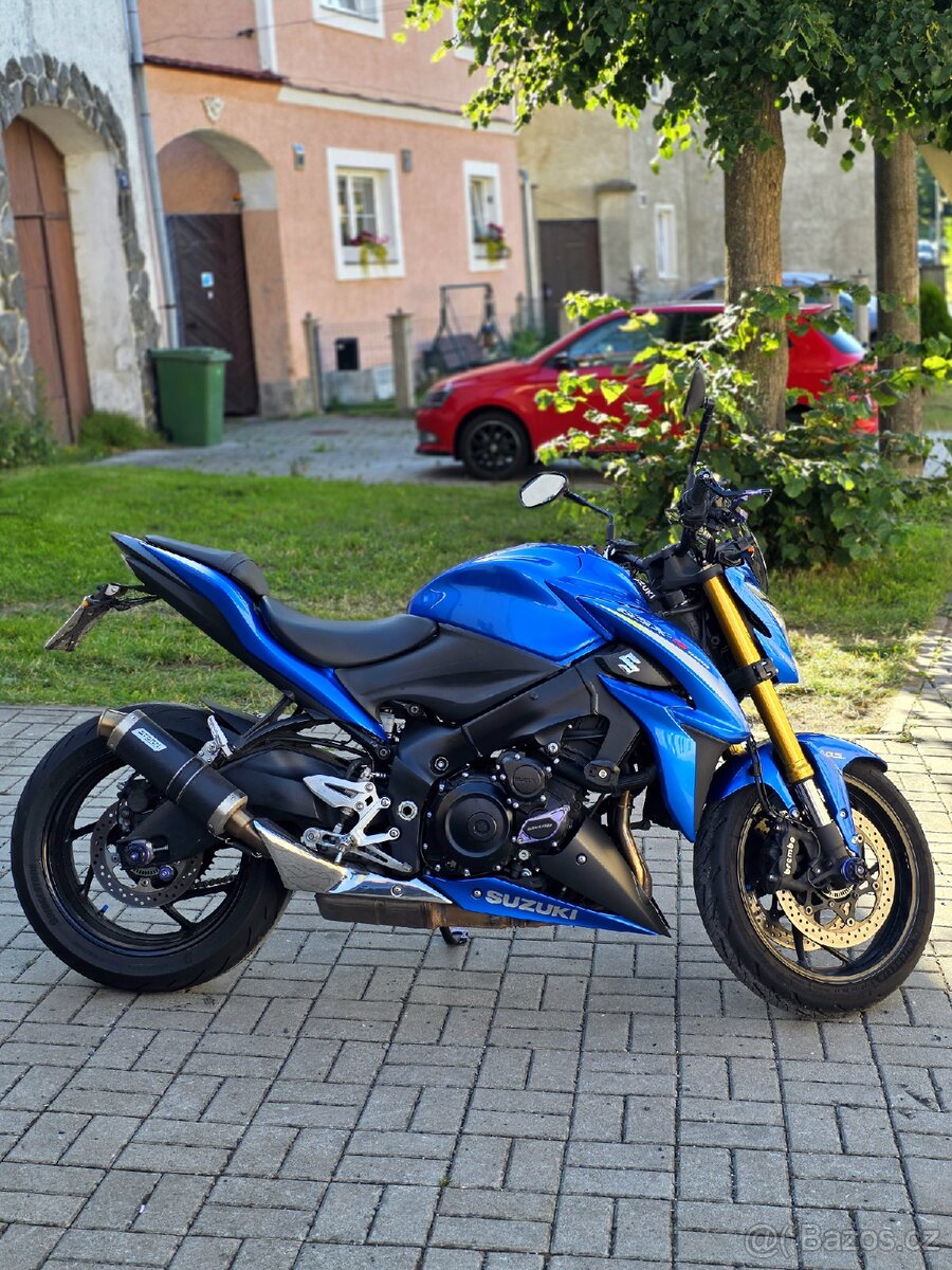 Suzuki GSX-S1000 (2015)