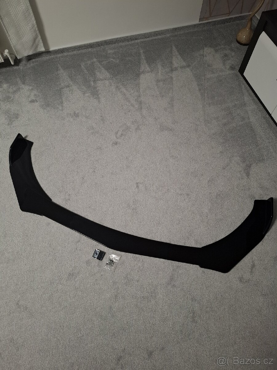 Univerzální lip spoiler lízátko na auto