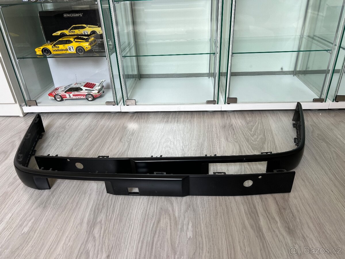 Lišty předního nárazníku BMW E30 Plastak