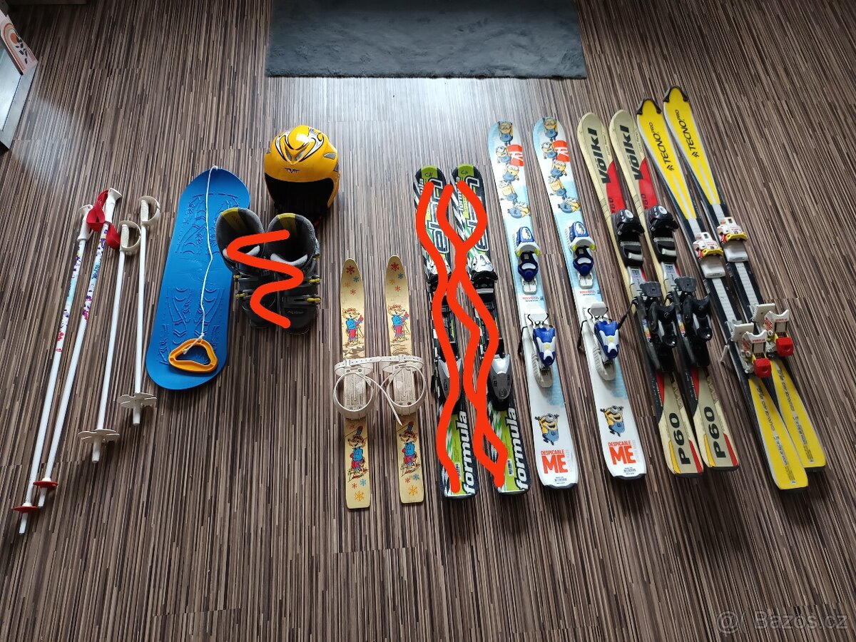 Lyže hůlky snowboard helma