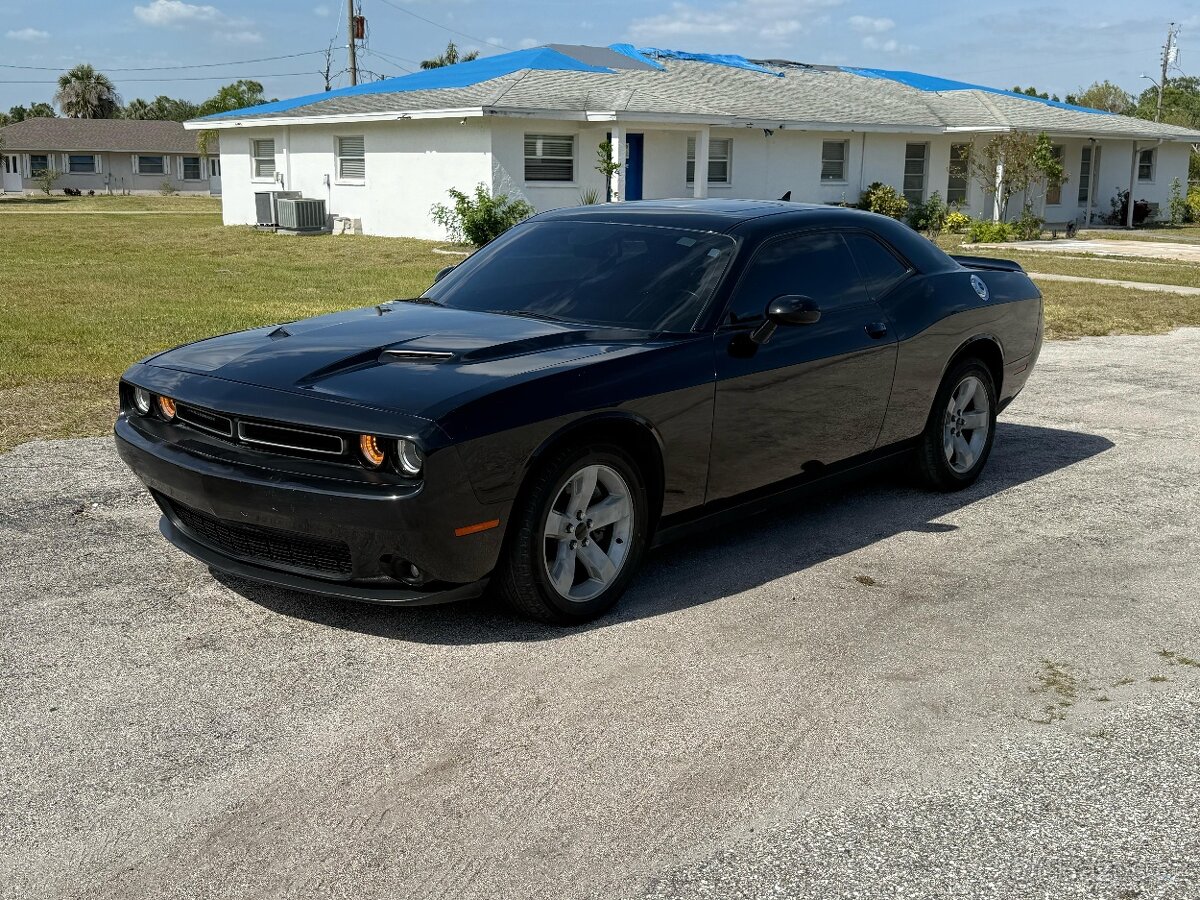 Dodge Challenger 3.6 V6 SXT PLUS