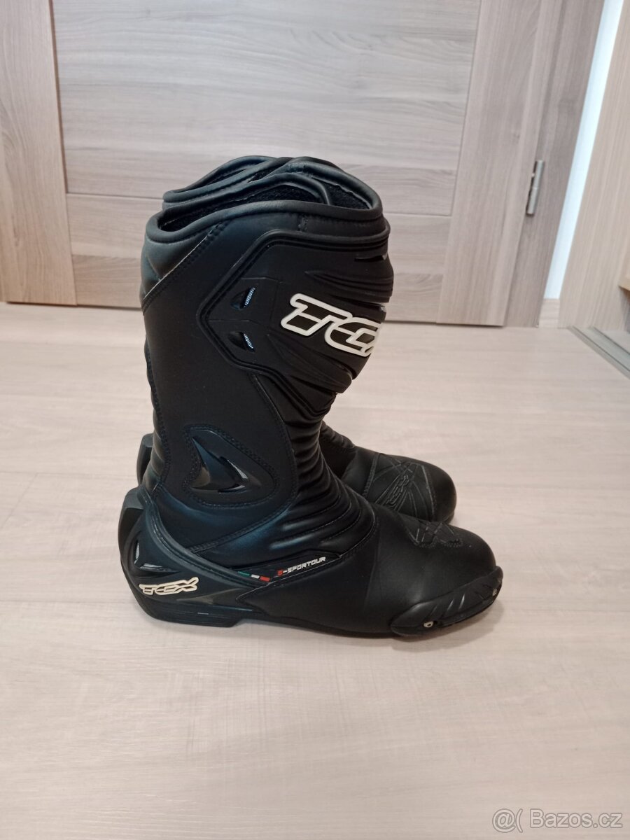 Dámské boty na moto