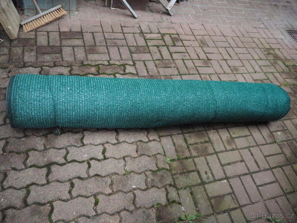Stínicí tkanina