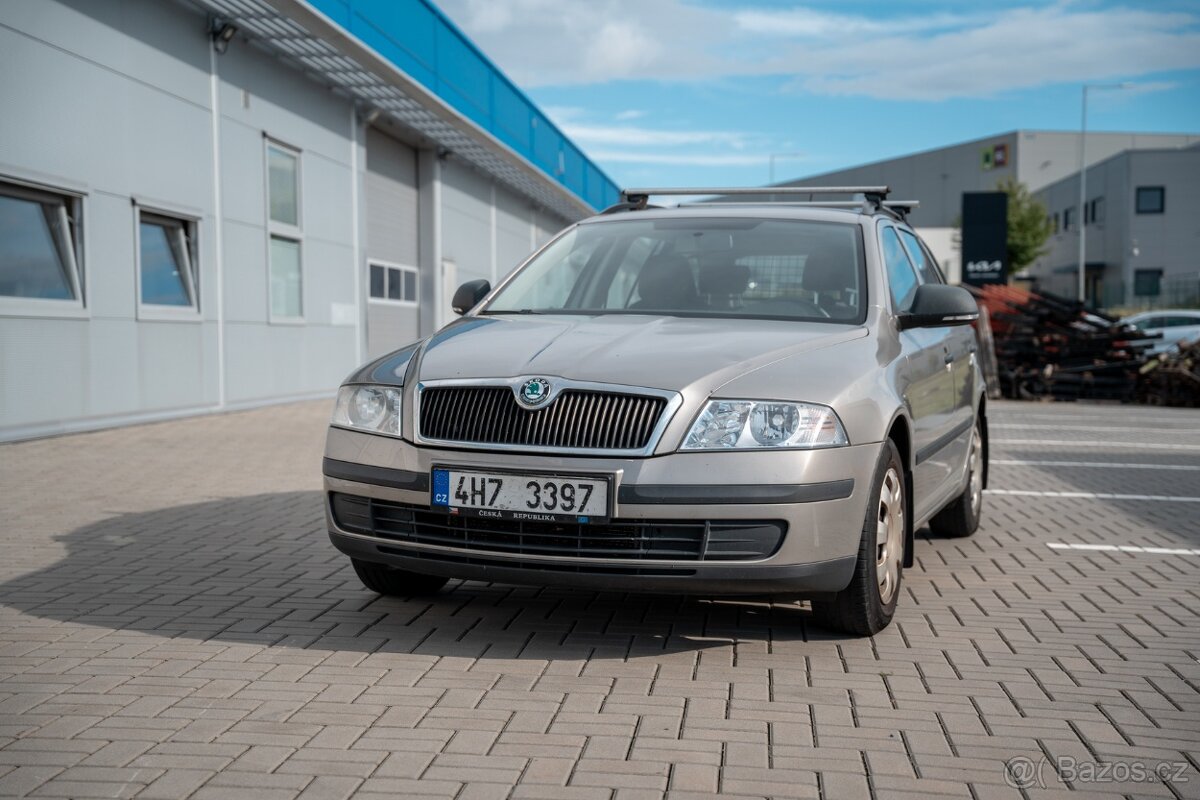 Škoda Octavia 2 1.6ccm, 75 KW benzín - servisovaná