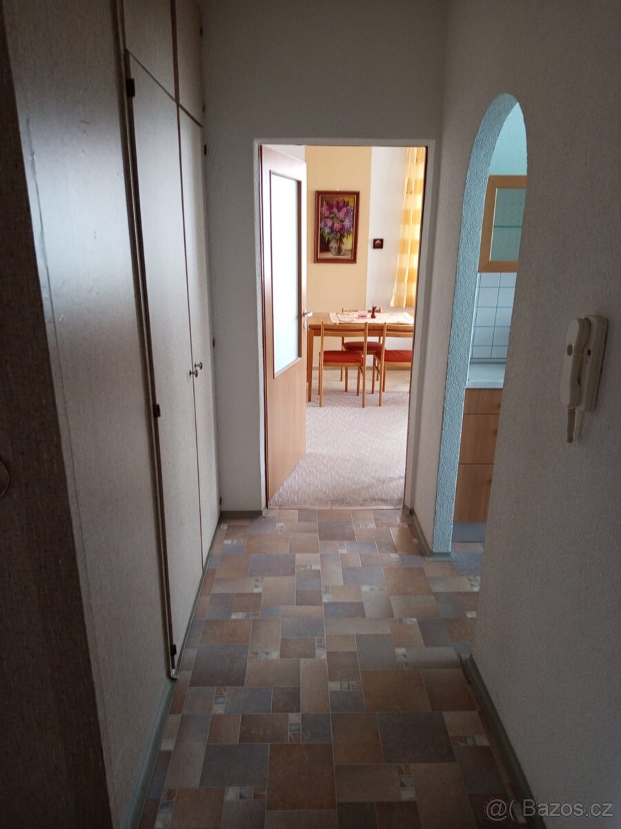 PRONÁJEM BYTU 3+1