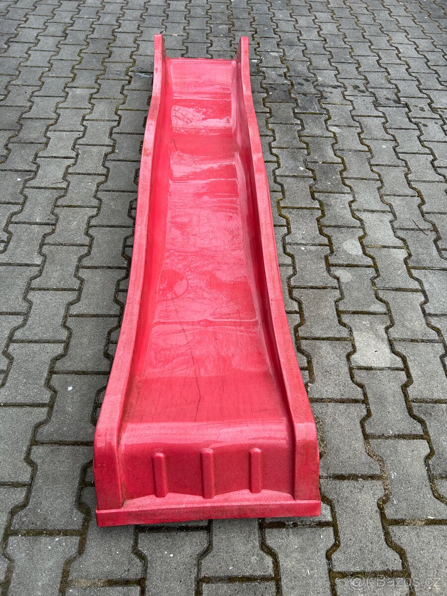 Dětská skluzavka