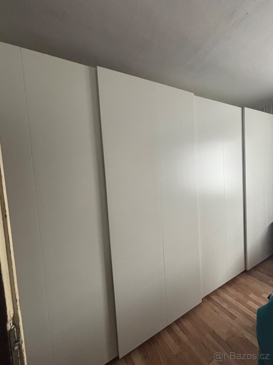 Sestava skříně IKEA PAX