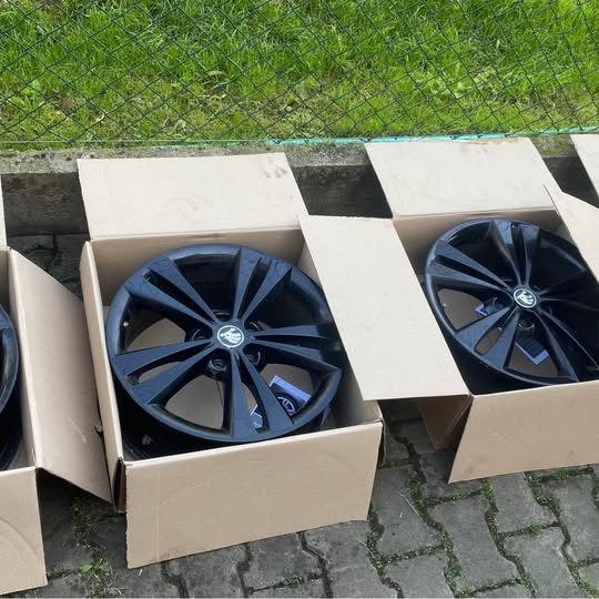 škoda Originál ALU kola Octavia 2 rs Neptune r18