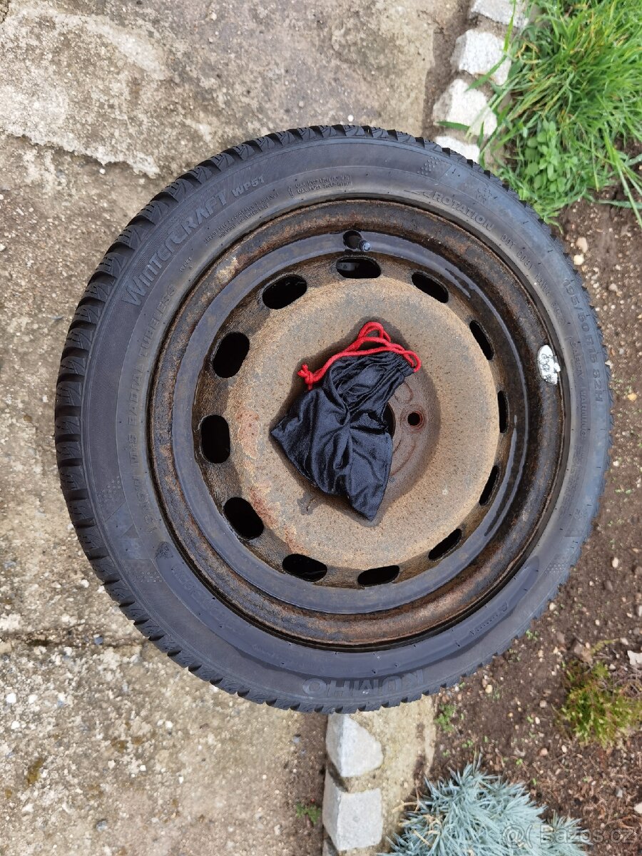 Pneu kumho na plechu195/55r15 dot 3022