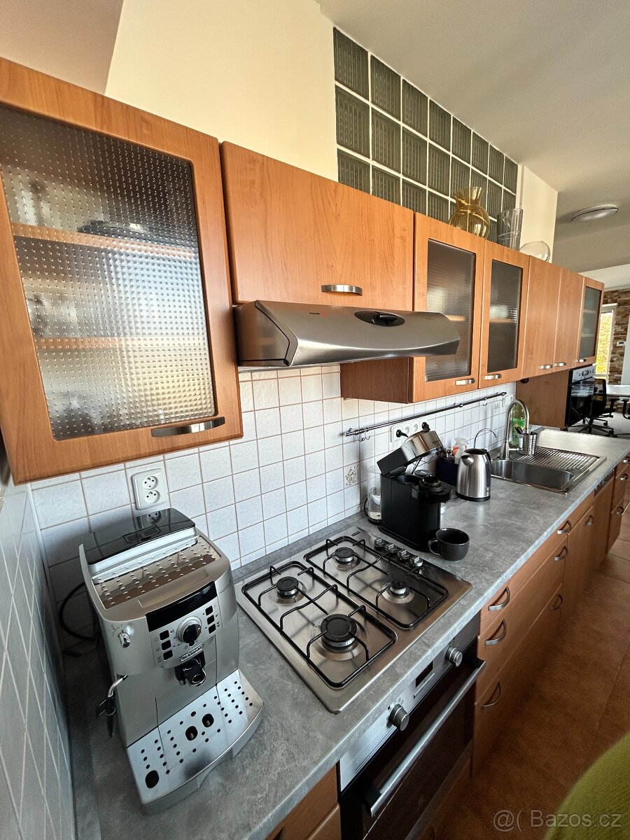 Kuchyňská linka včetně spotřebičů