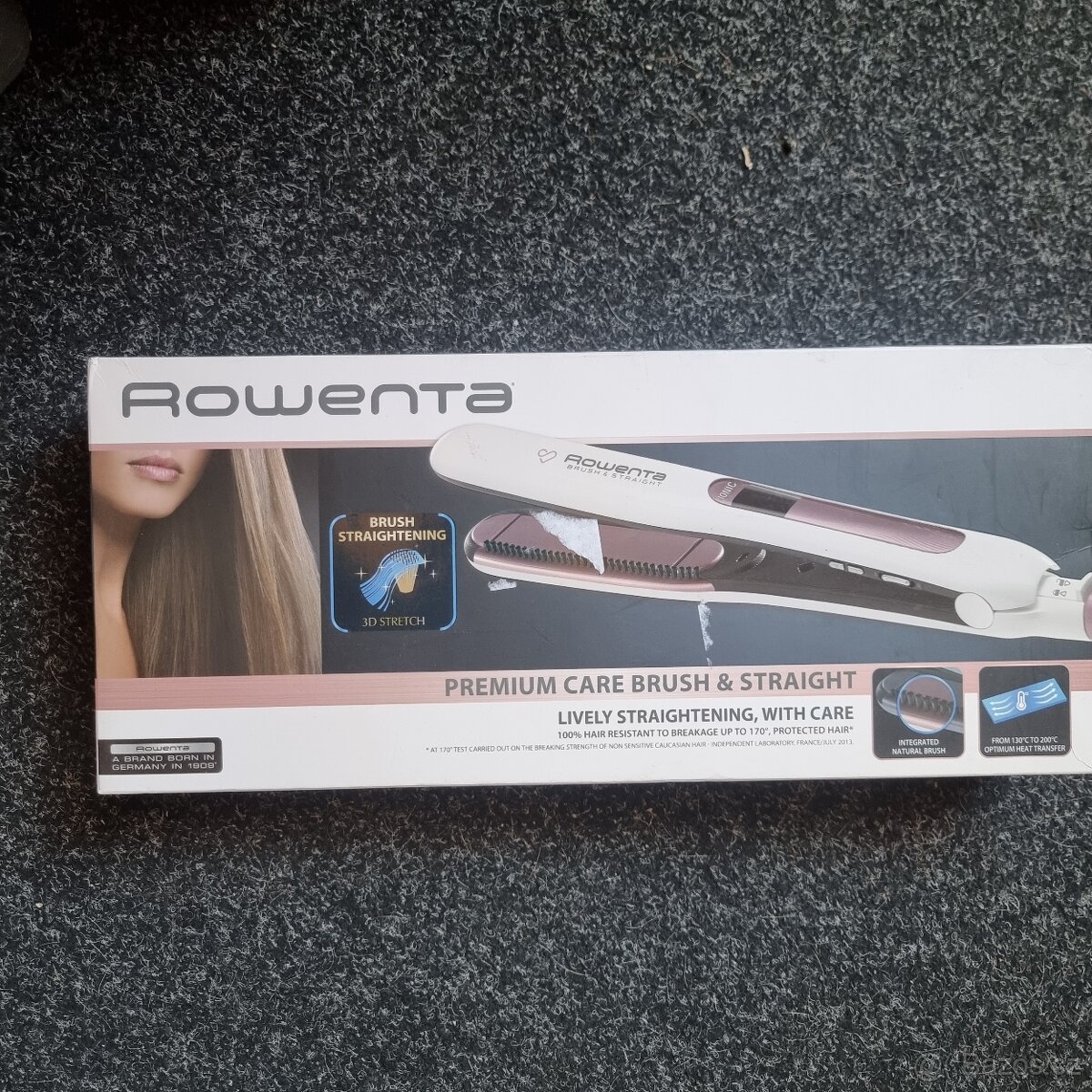 Žehlička na vlasy Rowenta SF7510FO