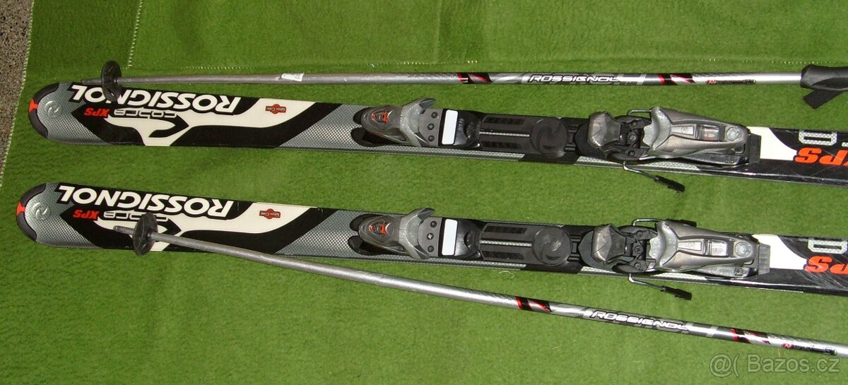 Dámské sjezdové lyže Rossignol Cobra XPS + lyžáky