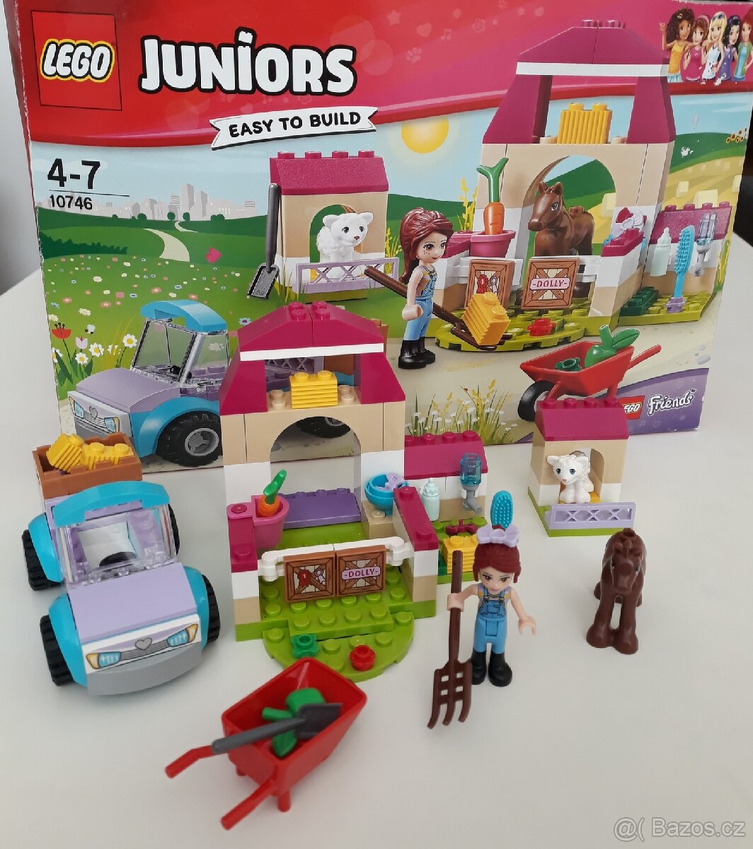 Lego Juniors Mia a kufřík na farmu