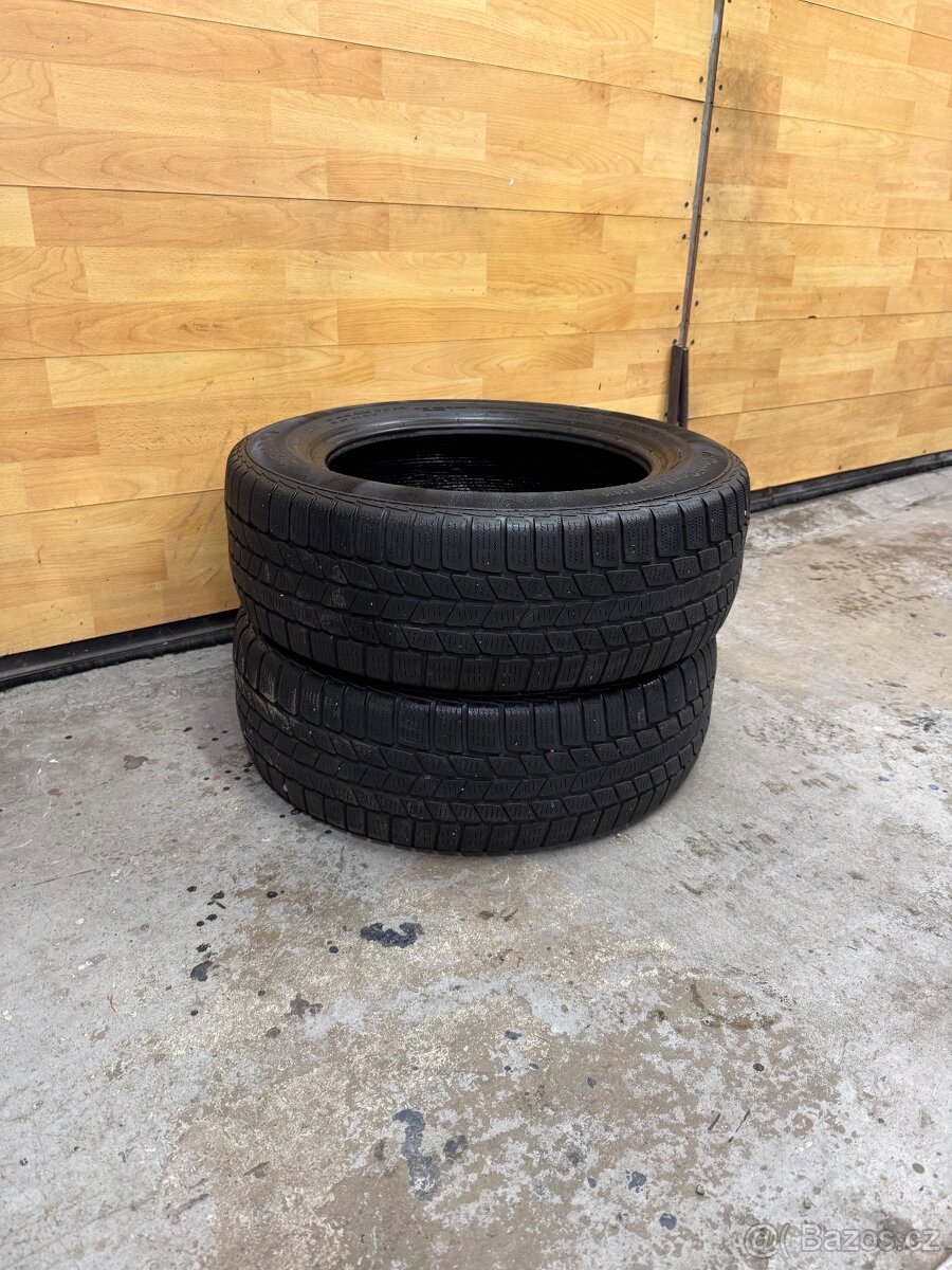 Zimní pneu 205/60/16