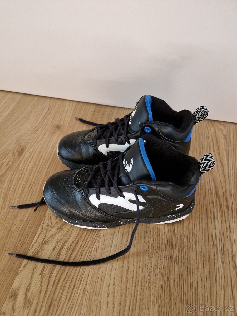 Chlapecké kotníkové boty vel.33