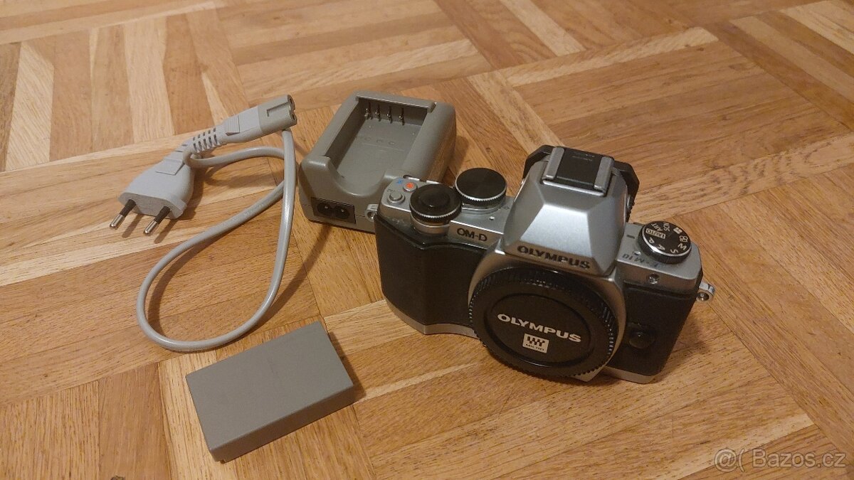 Olympus OM-D E-M10 tělo