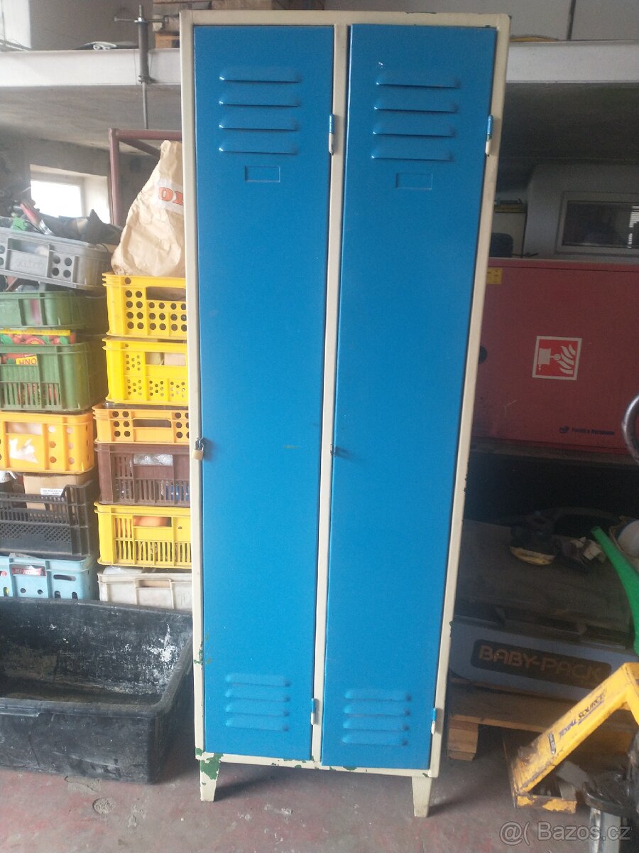 2x2 plechová skříňky