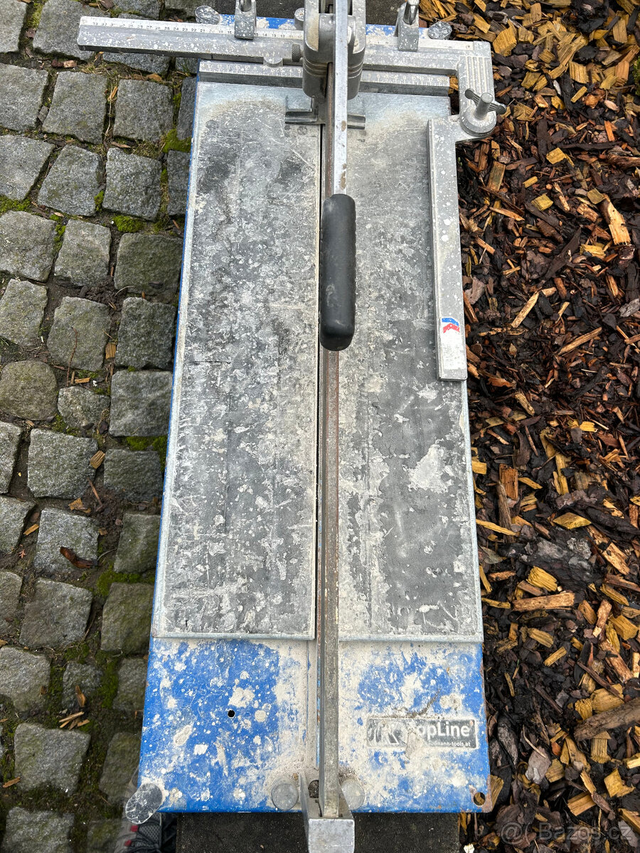 Řezačka na obklady