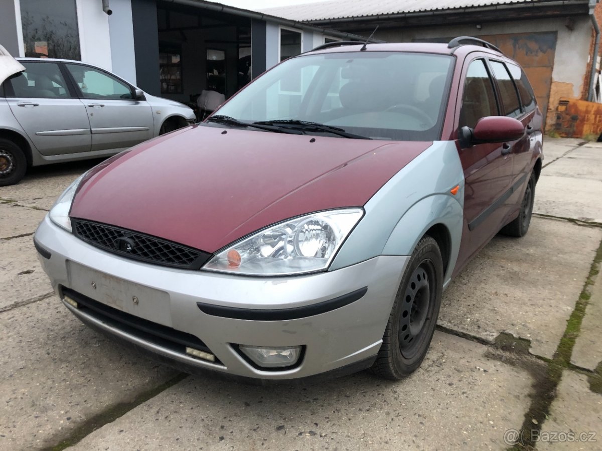 Ford Focus kombi světlo nárazník zrcátko