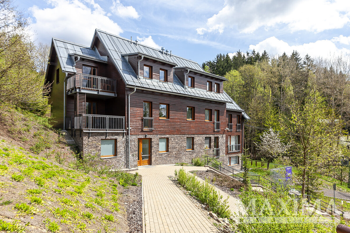 Byt 3+kk o ploše 74 m2 - Jablonec nad Jizerou, Bratrouchov