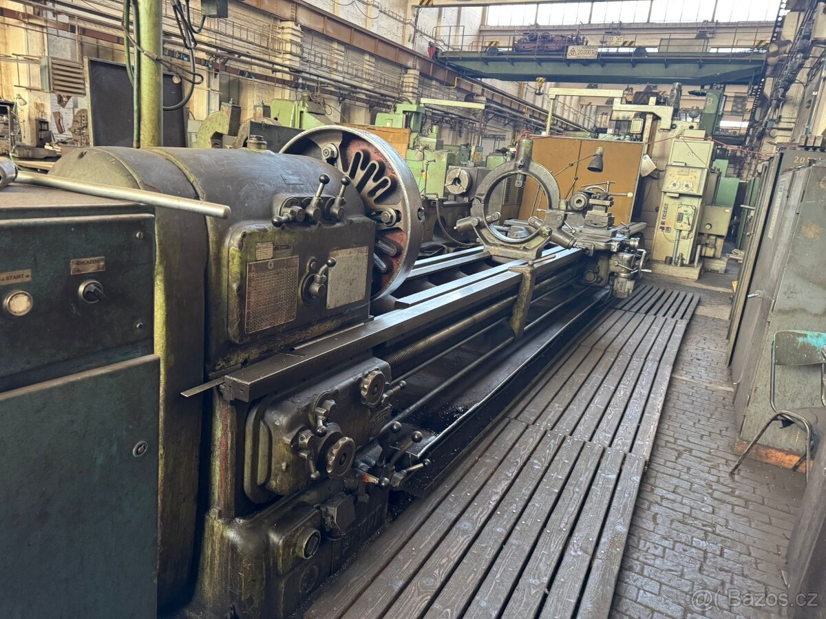 Soustruh na kov SUR 350