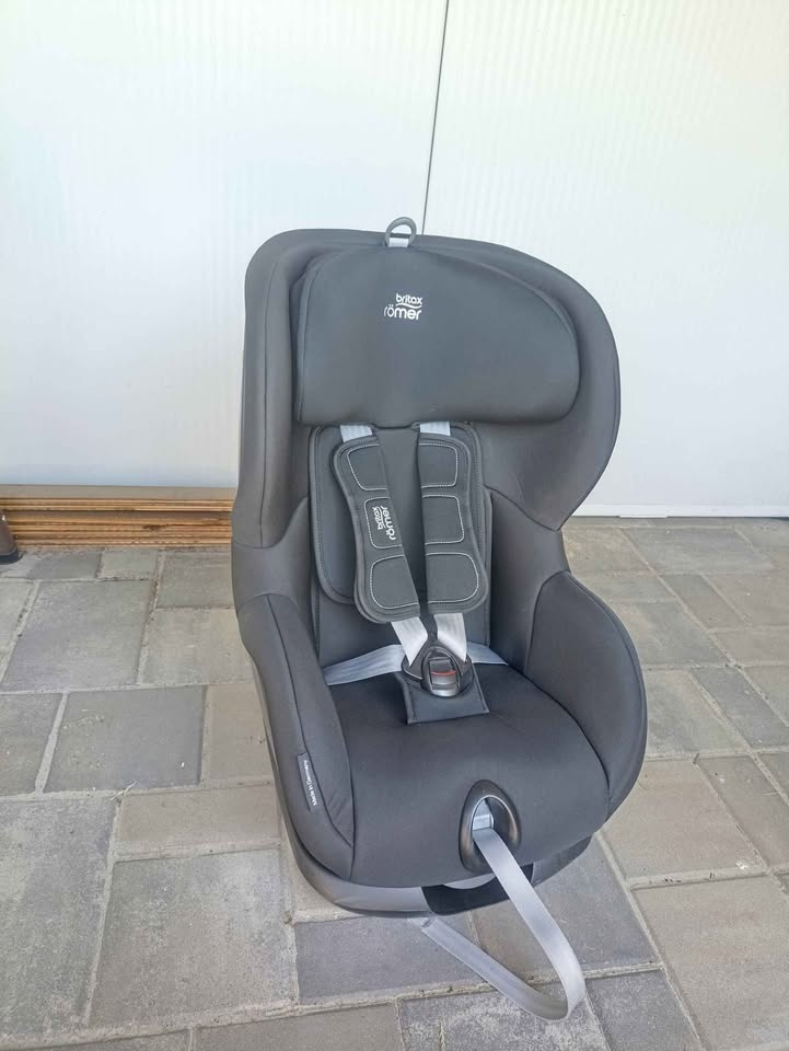 Britax Römer Trifix 2