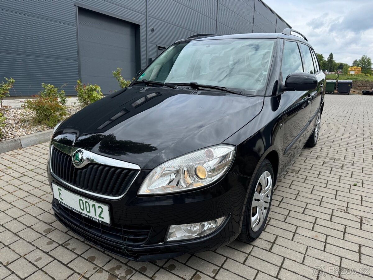 Škoda Fabia II 1.2 TSI / 63kW / 2011 / KLIMA / DVĚ SADY KOL