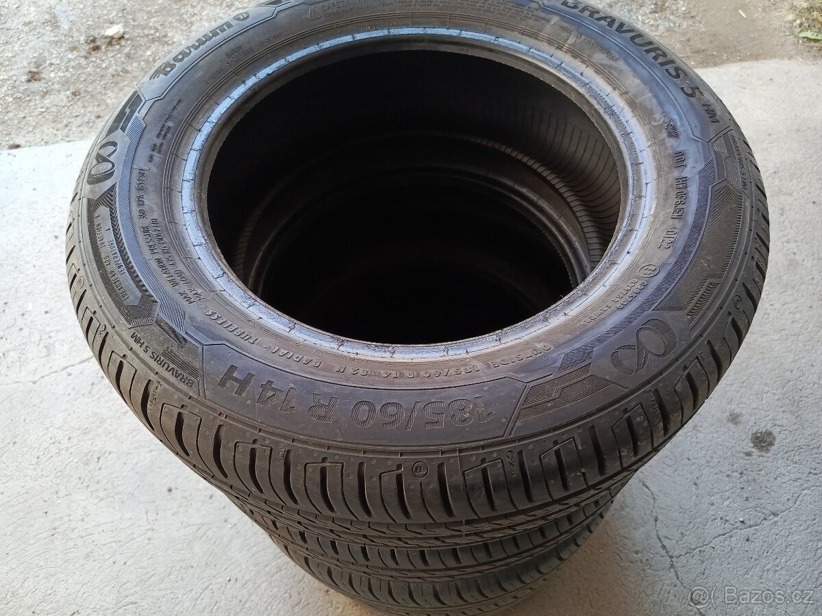 Prodám 4 letní pneu 195/60R14 Barum Bravuris