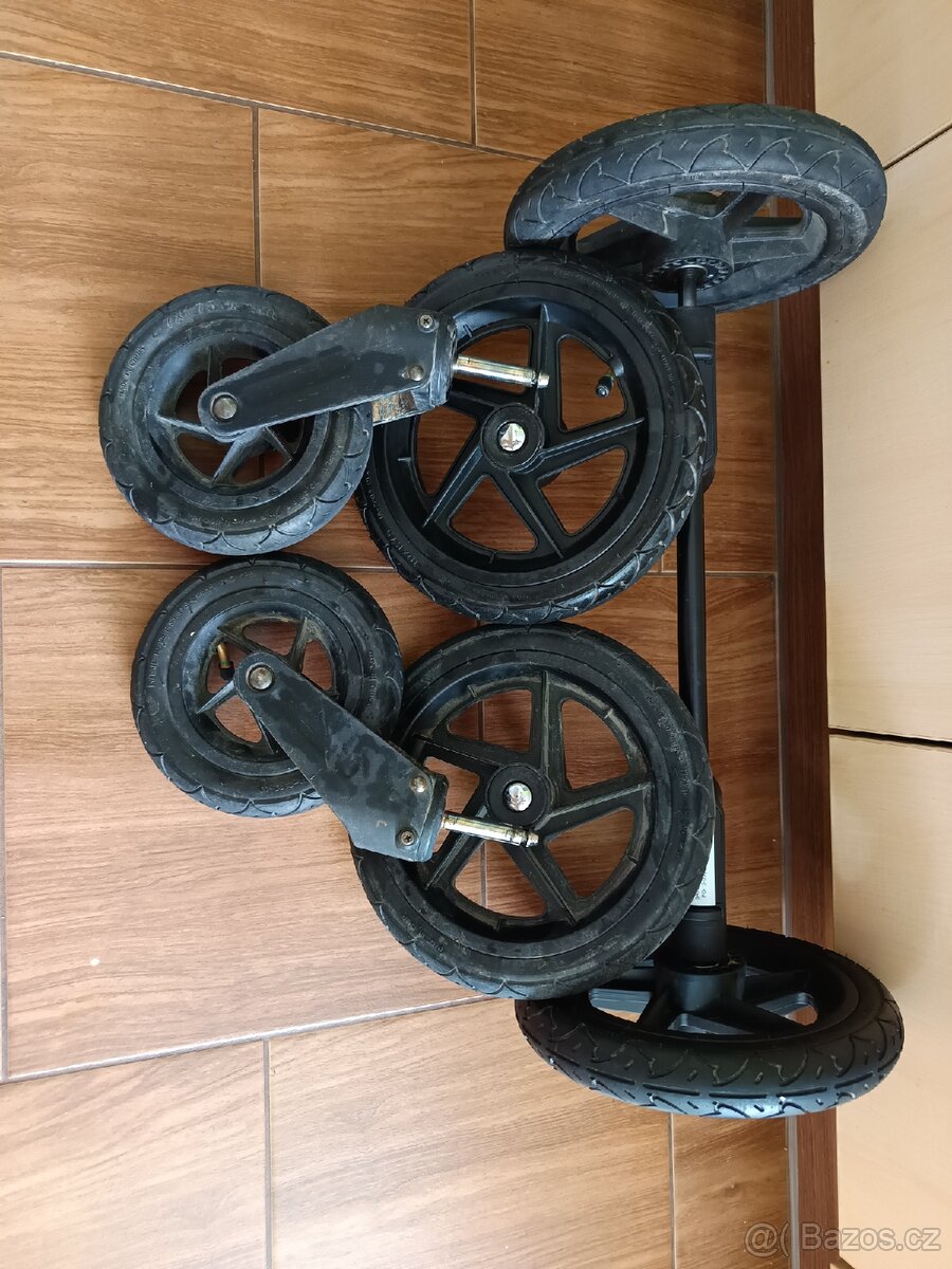 Kolečka na britax 4