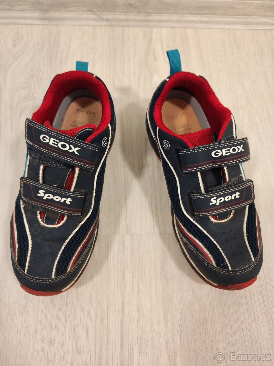 Sportovní dětské boty značky GEOX, vel. 37