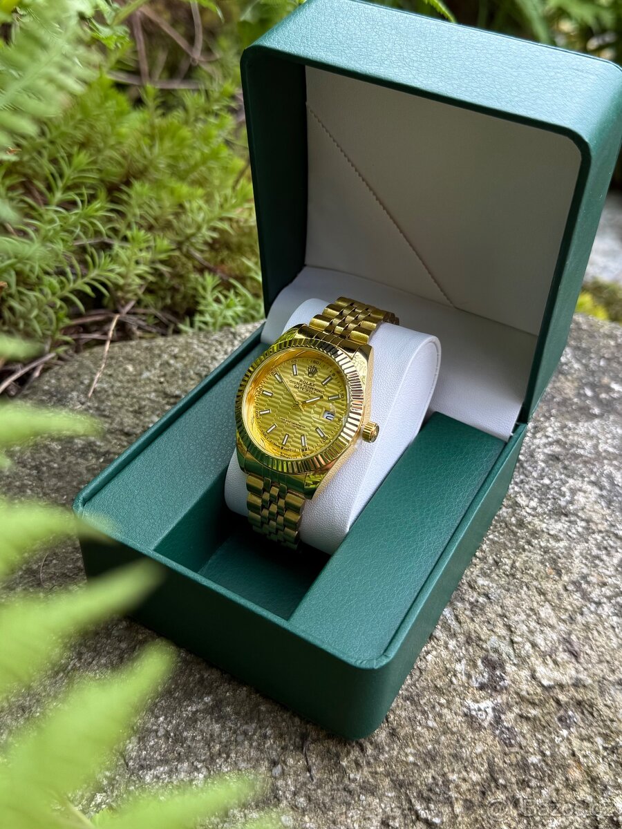 Rolex Datejust | 41mm | Gold Dial
