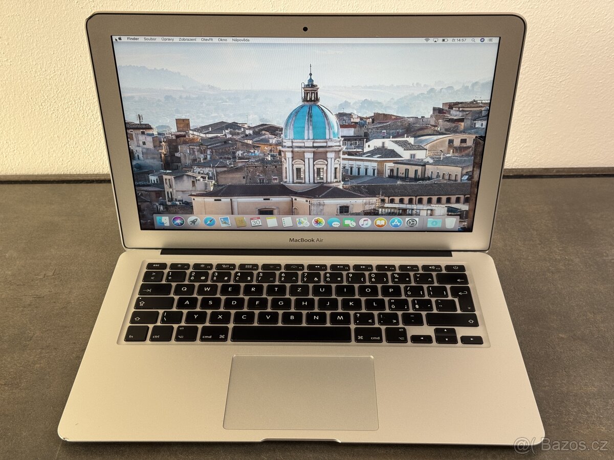 MacBook Air 13" 2011 i7 / 4GB / 256GB - DPH