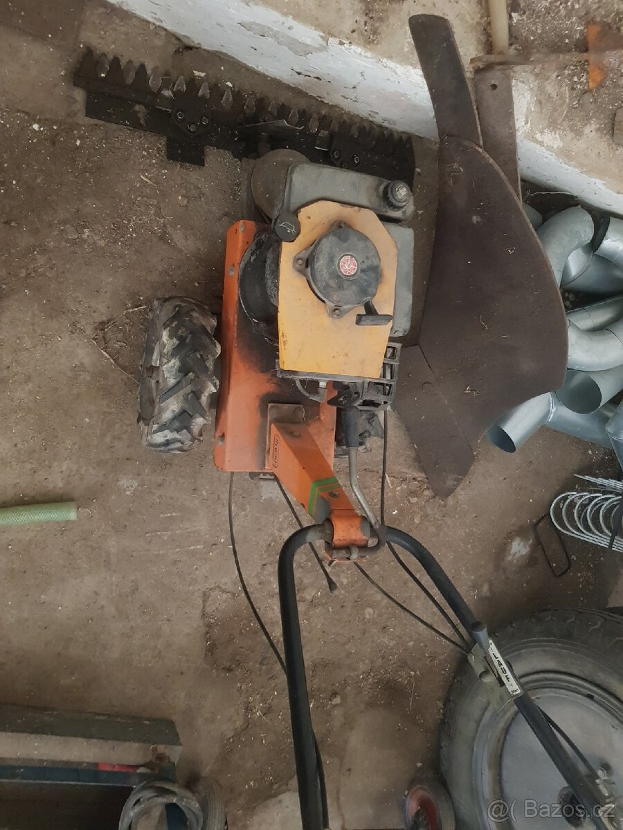 bubnová sekačka , prstová sekačka