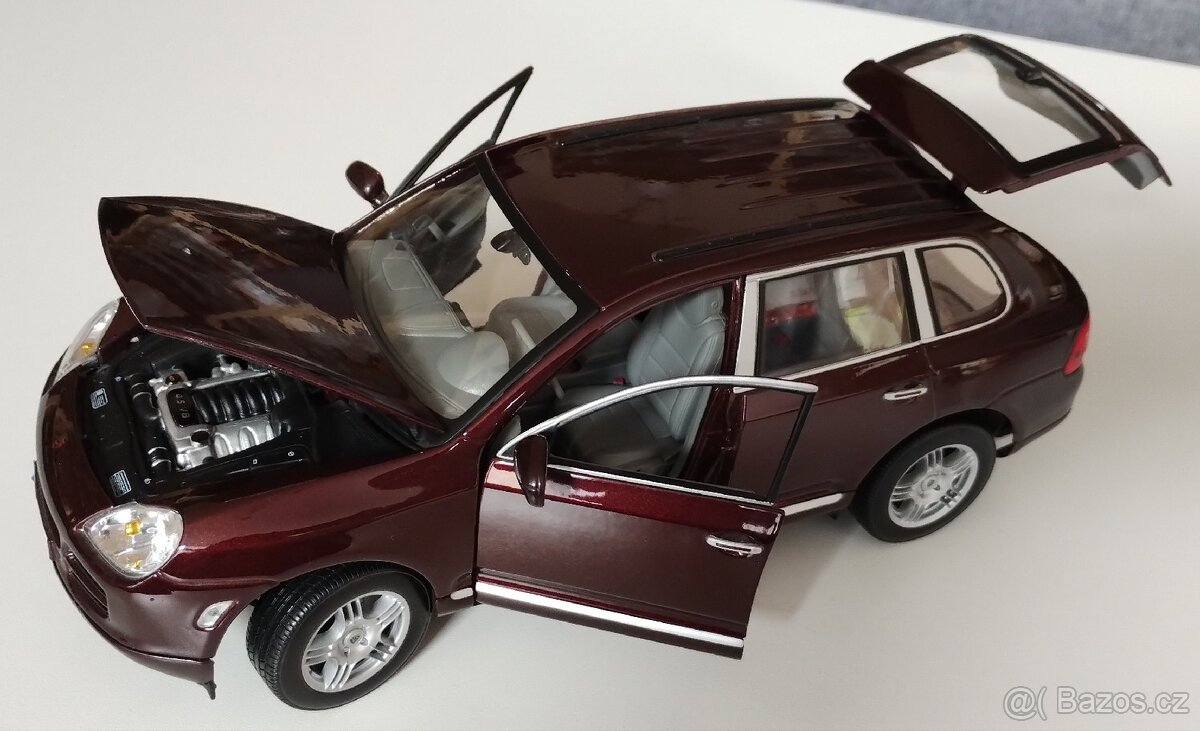 Porsche Cayenne S 1/18