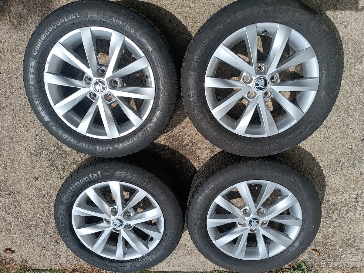 Škoda Octavia III - alu 6,5x16 et46 + letní 205/55/16