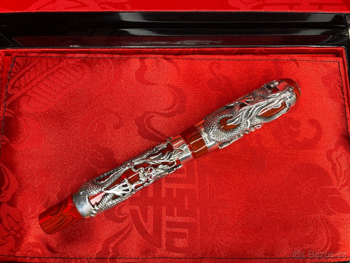 Sběratelské stříbrné plnící pero Montegrappa Bruce-Lee