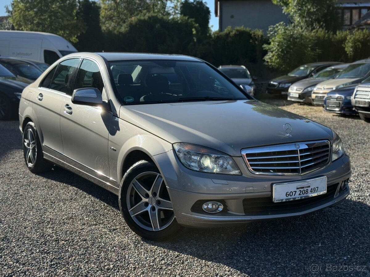 Mercedes-Benz C230 V6 150kw AUTOMAT / NAVI / ALU /