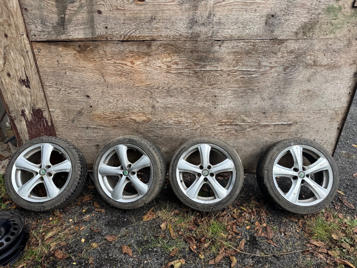Letni alu kola 215/45/r17