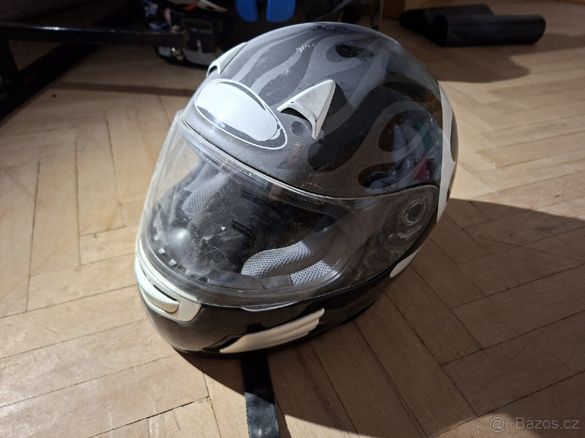 Helma na motorku