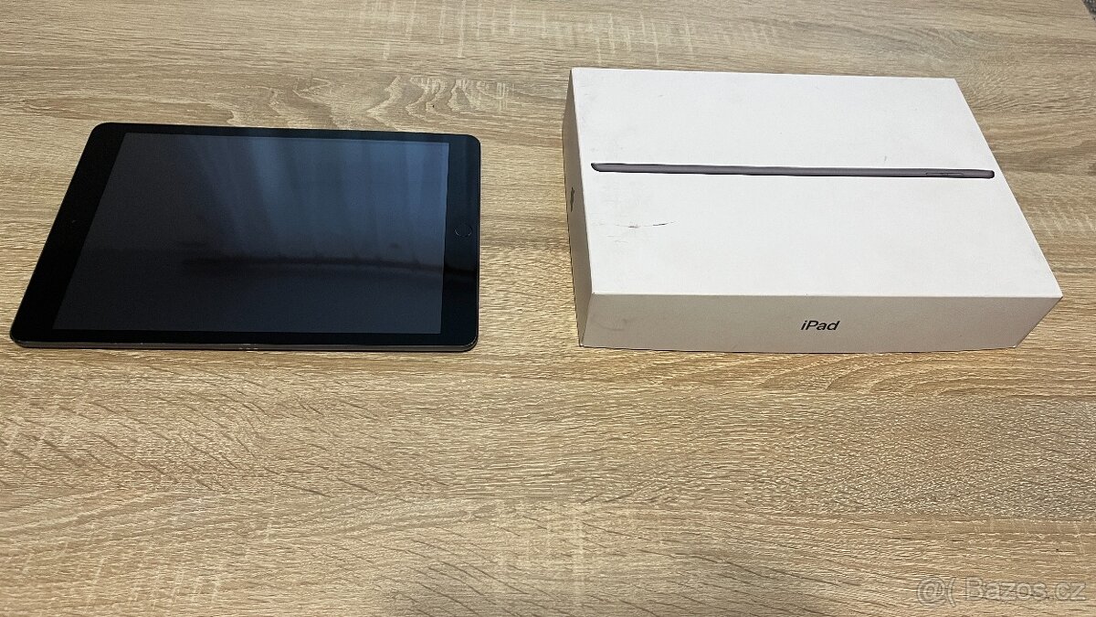 Apple iPad 8. generace 10,2" 32GB