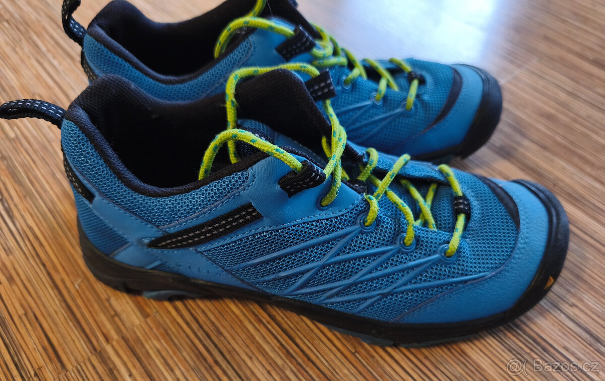 KEEN modré tenisky 39,5 nikdy nenošené