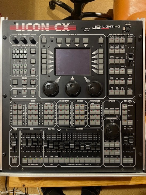 LICON CX, světelný pult + case