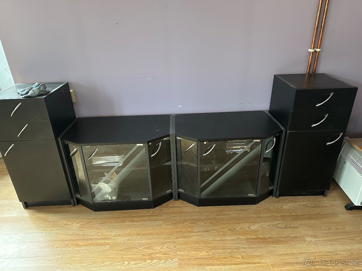 Starsi zachovali nábytek