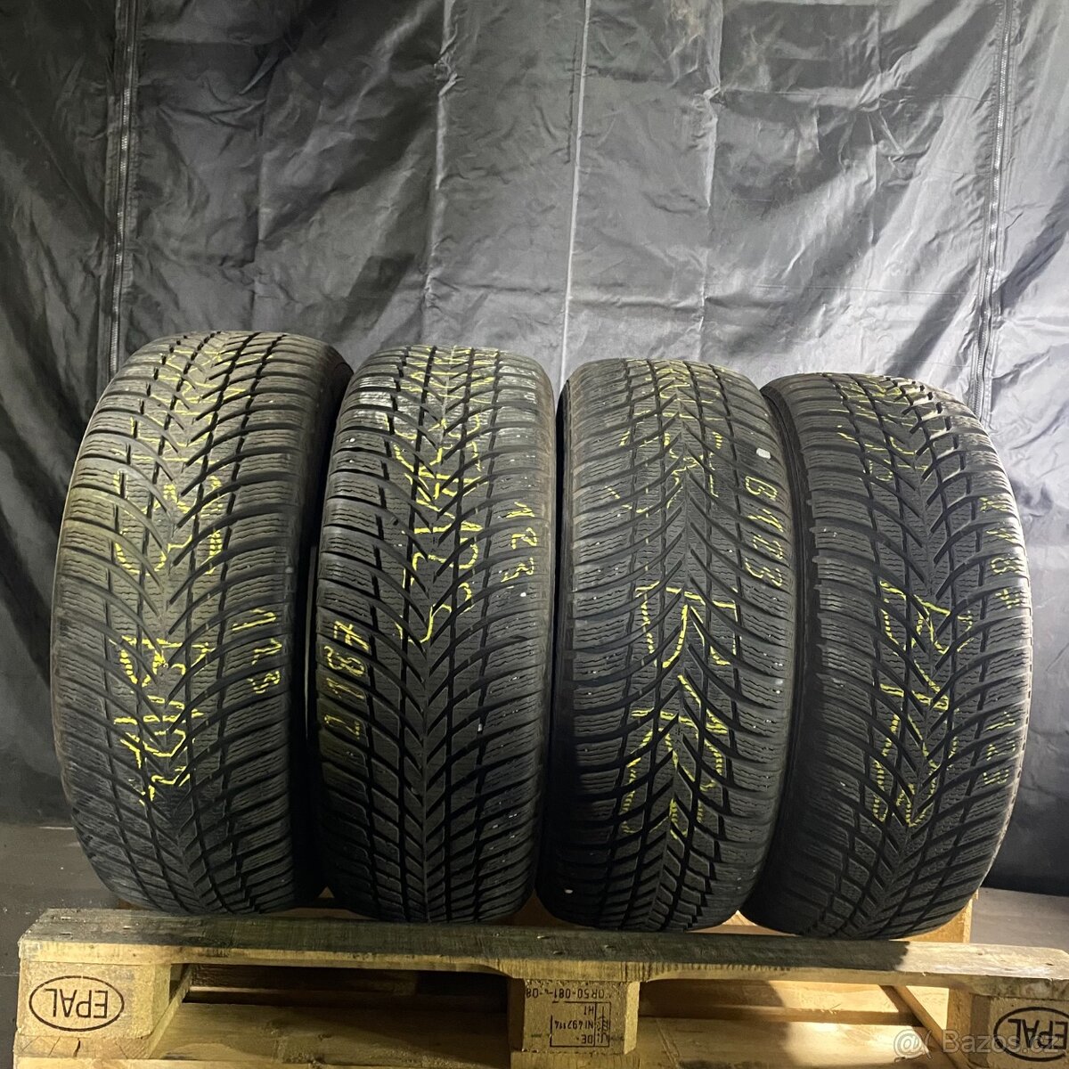 Zimní pneu 235/50 R19 103V Nokian 7,5-8mm